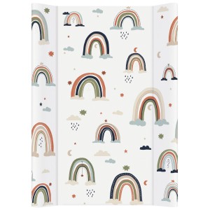 Matelas à langer cunéiforme Rotho Boho Rainbow avec des arcs-en-ciel colorés et des étoiles sur fond blanc.