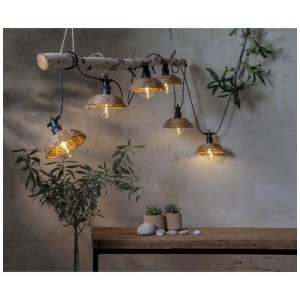 Catena luminosa a LED Star Trading Cesta Light con 6 LED bianco caldo e paralumi in rattan sintetico marrone.