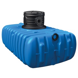Citerne plate 4rain Flat S 4 500 l avec rallonge de puits, citerne enterrée bleue avec couvercle noir.