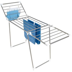 Stendibiancheria ad ala Wenko Profi Plus con biancheria e set di accessori, acciaio inox.