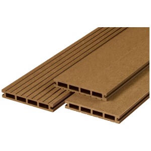 Listoni per terrazza WPC beige (14,5x300 cm) con superficie scanalata e profilo a camera cava.