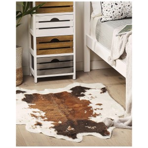 Braun-weisser Kunstfell Teppich in Kuhfell Optik, 90x60 cm. Flauschiger Akzent für Wohn- und Schlafzimmer.