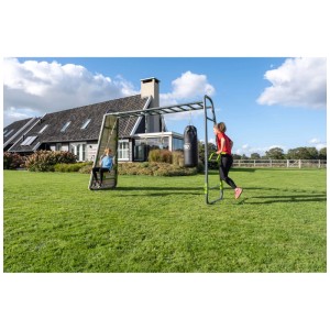 Exit Toys GetSet Monkeybar MB320: Struttura in acciaio con altalena, parete da arrampicata, sacco da boxe e anelli da ginnastica in giardino.
