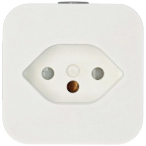 Adaptateur WiFi Brennenstuhl blanc avec mesure d'énergie, 3 pôles, pour maison intelligente.
