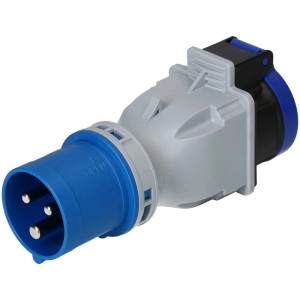 Adaptateur CEE MaxCamp : Adaptateur robuste avec fiche CEE et prise type 23, IP44/IP55 pour usage extérieur.