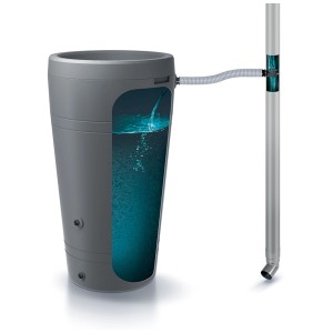 Set filtro esterno Waterform con tubo (9 pezzi) per serbatoi di raccolta acqua piovana. Acqua che scorre nel serbatoio.
