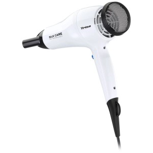 Sèche-cheveux Trisa Silk Care blanc avec technologie ionique pour des cheveux lisses.