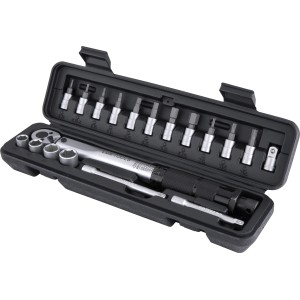 Clé dynamométrique LUX, jeu de 19 pièces dans un coffret. Clés et douilles en acier chrome vanadium.