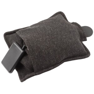 Borsa acqua calda elettrica wireless grigio scuro con power bank. Dispositivo riscaldante morbido e portatile.