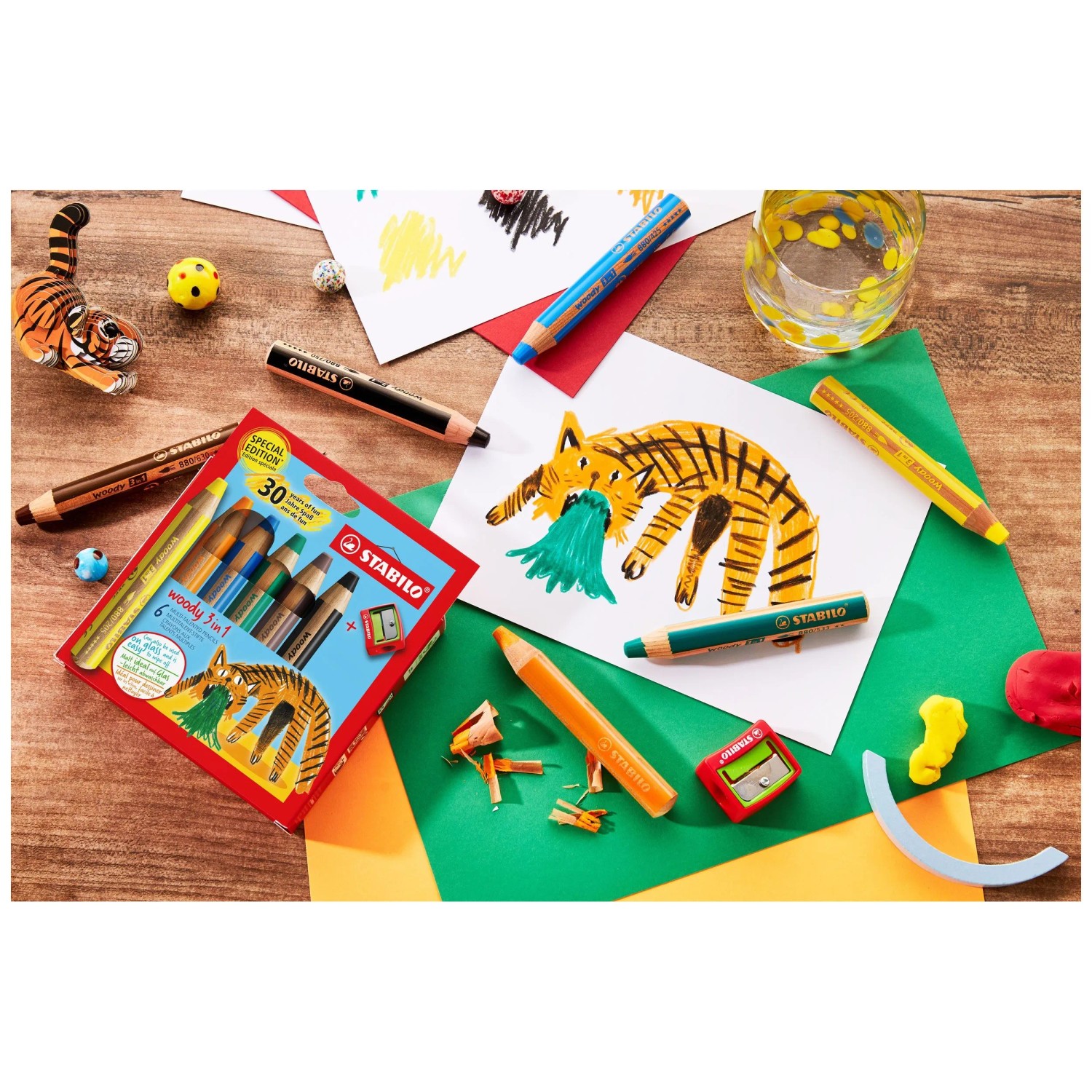 Derwent - Taille-crayon pour crayons pastel et fusain, taille-crayon manuel, qualité professionnelle, 0700234 Derwent - Taille-crayon pour crayons pastel et fusain, taille-crayon manuel, qualité professionnelle, 0700234