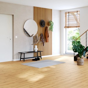 Gres porcellanato Cersanit Timberfox effetto legno naturale posato nell'ingresso di una casa.