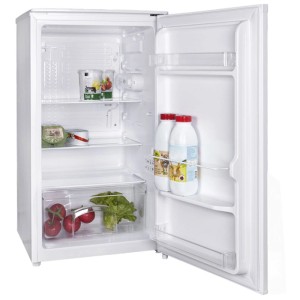 Weißer Kibernetik Standkühlschrank KS105, 88 l, mit offener Tür, zeigt Glasablagen, Gemüseschublade und Türfächer.
