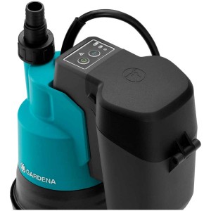 Pompe submersible eau claire sans fil Gardena 2000/2 18V P4A Set pour drainage et irrigation.