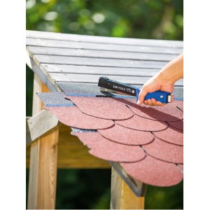 Graffettatrice LUX Comfort per fissare feltro bituminoso.