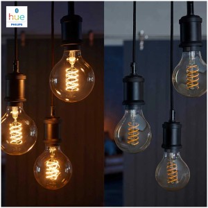 Philips Hue White Filament Globe E27 LED-Lampe, klare Vintage-Optik mit warmweissem Licht.