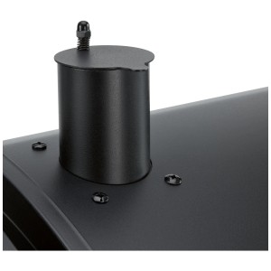Gros plan sur l'accessoire fumoir noir du Kombigrill Dean Jamestown.