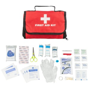 Kit di pronto soccorso Premium Trixie, 38 pezzi per cani e gatti con borsa rossa e materiale di medicazione.