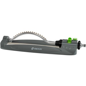 Irrigatore oscillante Geka, grigio-verde, con ugelli regolabili per irrigazione giardino.