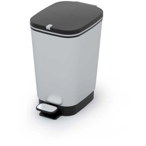 Treteimer Chic Bin Steel, 10 l, mit schwarzem Deckel und Pedal für hygienische Abfallentsorgung.