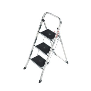 Scaletta pieghevole Hailo K70 a 3 gradini, scala in alluminio con tappetini antiscivolo.