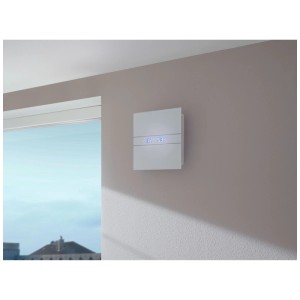 Ventilatore bianco Marley Premium P14 montato a parete, con display digitale.