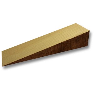 Cuneo in legno di acacia, 130x80x30mm, per livellare e spessorare in edilizia.