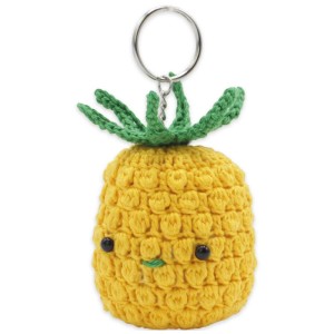 Portachiavi ananas all'uncinetto giallo-verde Hardicraft. Set artigianale in cotone.