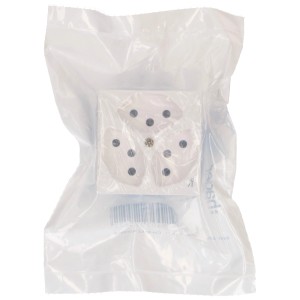 Prise Hager Kallysto, 3 x T13, blanc, insert avec plaque frontale, emballée sous film.
