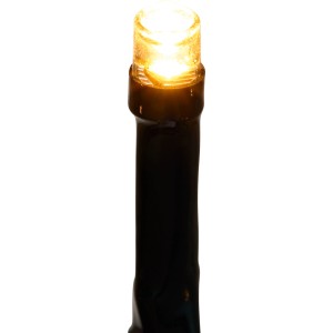 Gros plan d'une guirlande lumineuse LED blanc chaud avec câble noir. Idéale pour l'éclairage extérieur des terrasses et balcons.