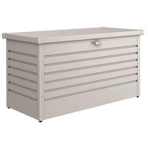Box per il tempo libero 130 color argento metallizzato: box universale impermeabile con serratura a cilindro con maniglia girevole.