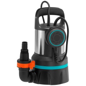 Pompe submersible eau claire Gardena 11000 avec boîtier en acier inoxydable et accessoires.