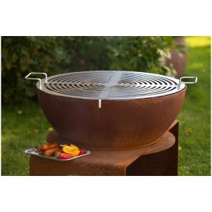 Nouvel Feuerstelle Orchidea aus Kesselstahl mit Grillfläche aus Edelstahl.