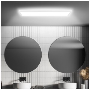 Lampe de salle de bain LED blanche avec détecteur de mouvement, 58x20 cm, 22W, 3000 lumens, montée au-dessus du lavabo.