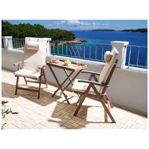 Beliani Balkonmöbel-Set Amantea mit klappbaren Akazienstühlen und Tisch auf Terrasse.