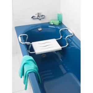 Siège de bain Wenko Secura, assise blanche avec poignées dans la baignoire.