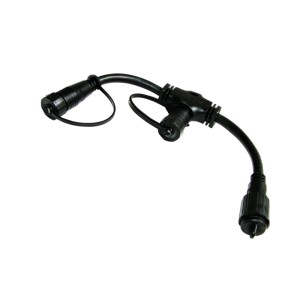 Connettore flessibile Easy Connect nero con 1 ingresso e 2 uscite per sistemi di illuminazione esterna.