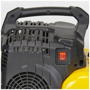 Gros plan : compresseur jaune Stanley DST100/8/6 Super Silent avec poignée et interrupteur.