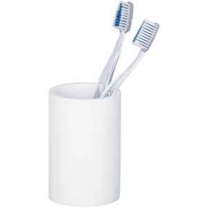 Weißer Wenko Zahnputzbecher Ida mit zwei Zahnbürsten. Schlichtes Design für Bad.