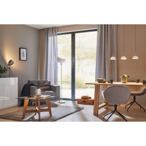 Ampoule LED Paulmann 6,5W E27 à calotte argentée dans un salon.