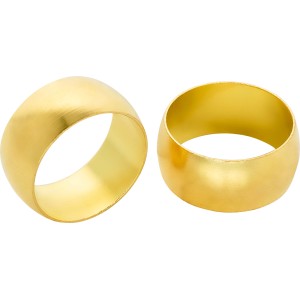 Due anelli di compressione in ottone, diametro 15 mm, per raccordi a compressione in impianti di riscaldamento e idraulici.