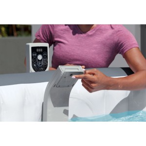 Cascade LED Bestway LAY Z SPA en utilisation sur le spa.
