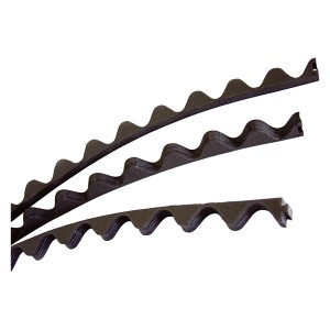 Bande dentée noire (100 cm) pour plaques ondulées bitumées pour comprimer les ondulations.