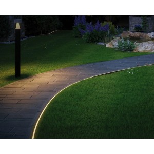 Striscia LED Paulmann Plug & Shine illumina il vialetto del giardino in bianco caldo. Sistema di illuminazione per esterni.