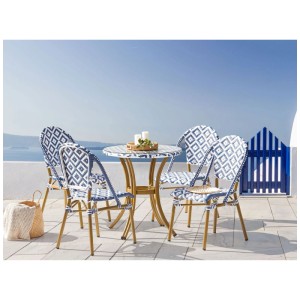 Ensemble de mobilier de jardin Beliani Rifreddo avec table et 4 chaises en polyrotin bleu et blanc.