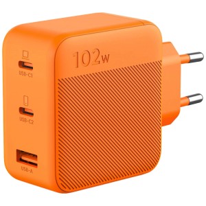 Caricatore Jackery GaN a 3 porte arancione con porte USB-C e USB-A per impianti solari.