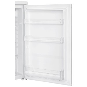 Innenansicht: Weißer SPC Kühlschrank KS3567 mit Türablagen.