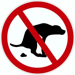 Panneau : Déjection canine interdite, 9,5x9,5 cm, cercle rouge avec chien barré.