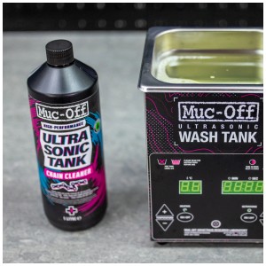 Muc-Off Ultrasonic Tank Cleaner 1 l mit Ultraschallreinigungsgerät für Fahrräder.