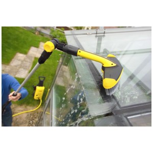 Kärcher Vario joint in uso: Accessorio per idropulitrice per aree difficili da raggiungere.