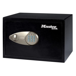 Schwarzer Master Lock Tresor X055ML mit digitalem Schloss und 16,44 l Fassungsvermögen.
